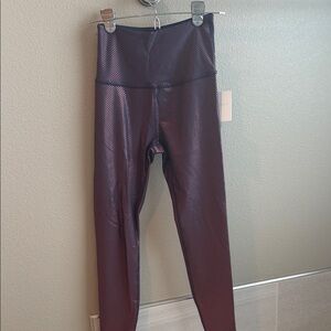 NWT Beyond Yoga shiny foil dot leggings size M